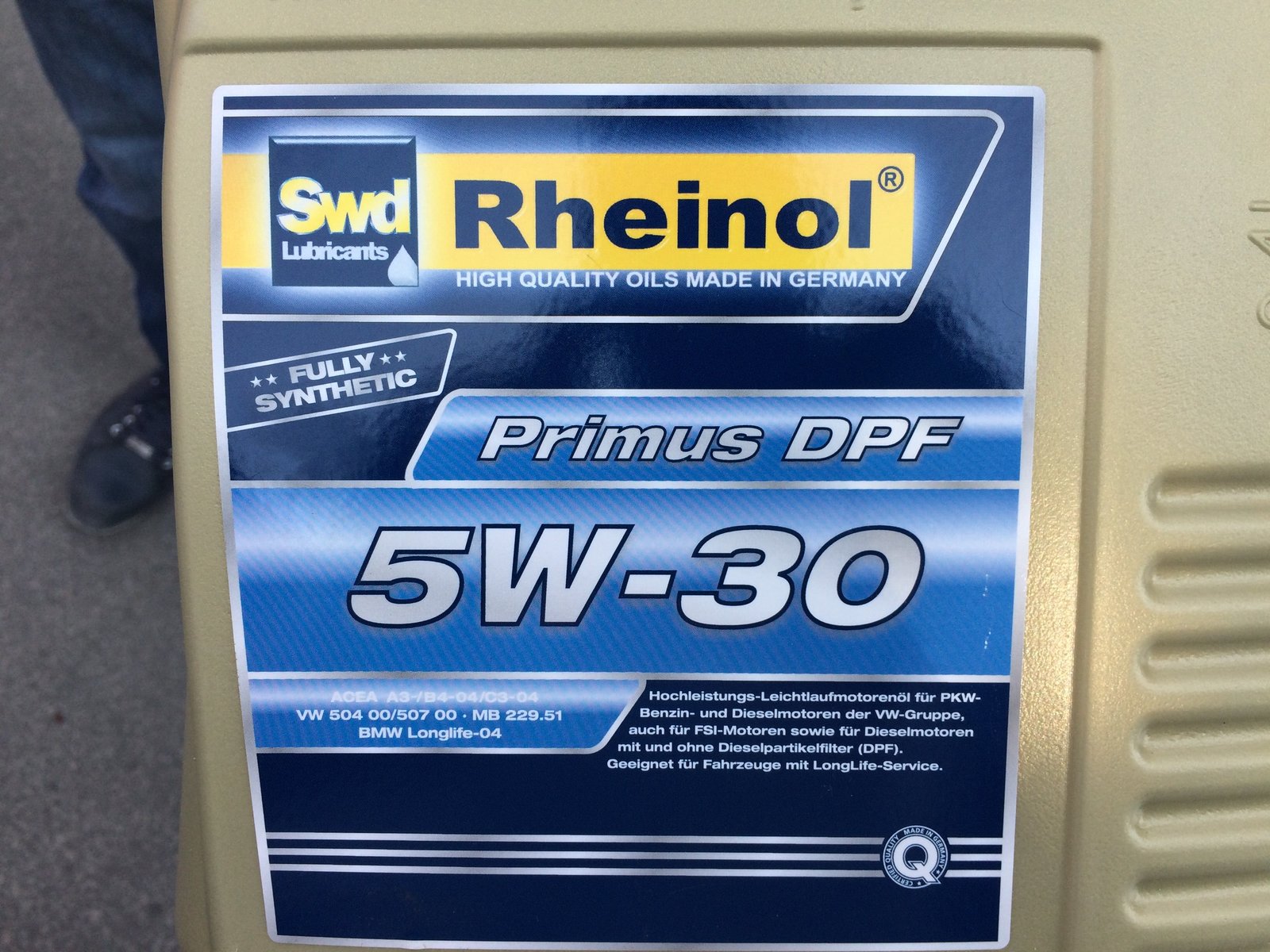 Моторное масло swd rheinol. Рейнол 5w30. Rheinol 0w16. Rheinol 5w20. Масло SWD Рейнол 5w40 с допуском Хундай кия Мицубиси.