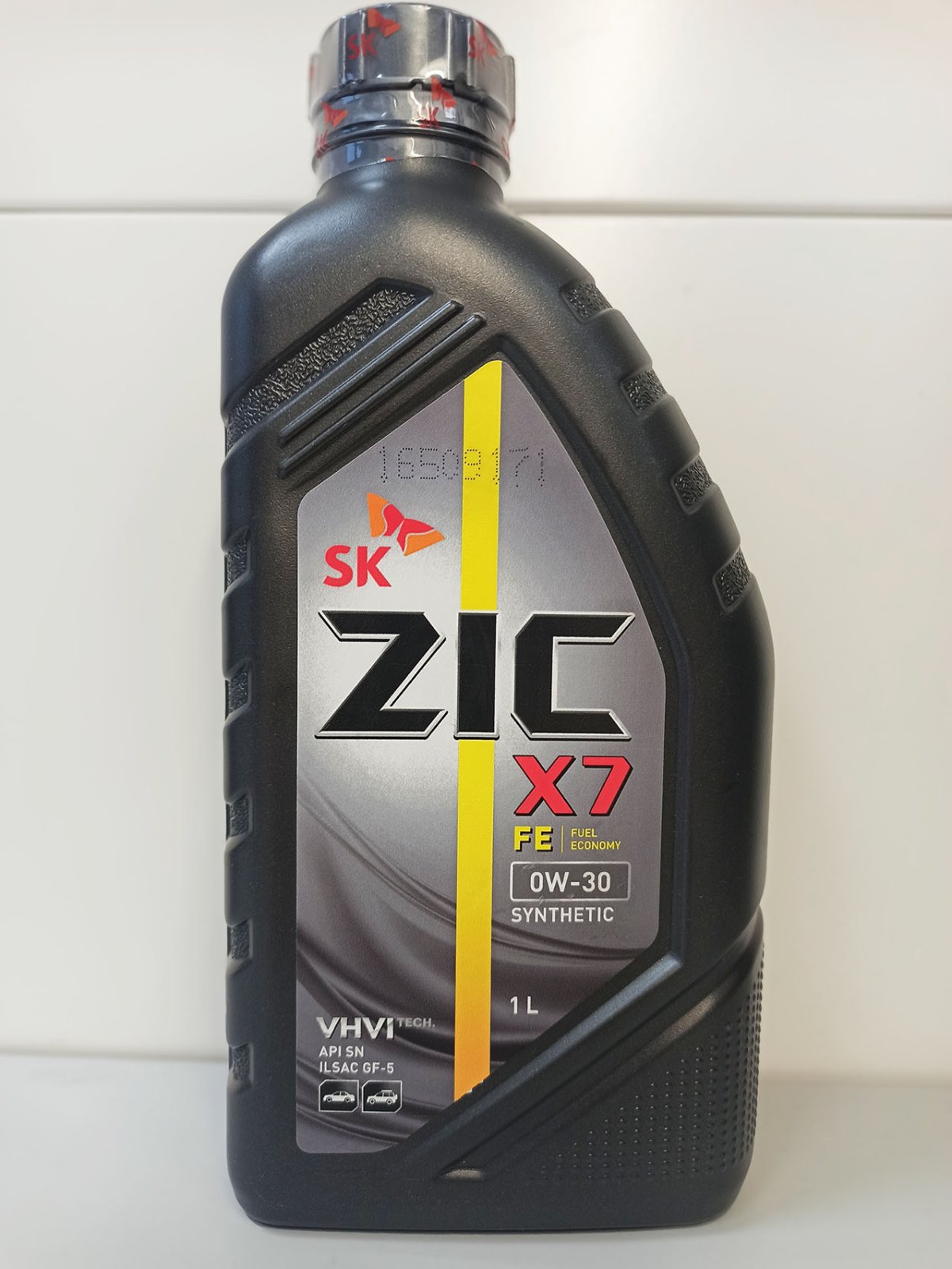 Zic x7 5w30. ZIC x7 Fe 0w-30 1л. ZIC x7 Fe 0w-30 (1 литр). Корейское масло ZIC 0w30. Зик 0w30 канистры.